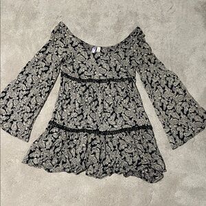 size small Alya long sleeve dress